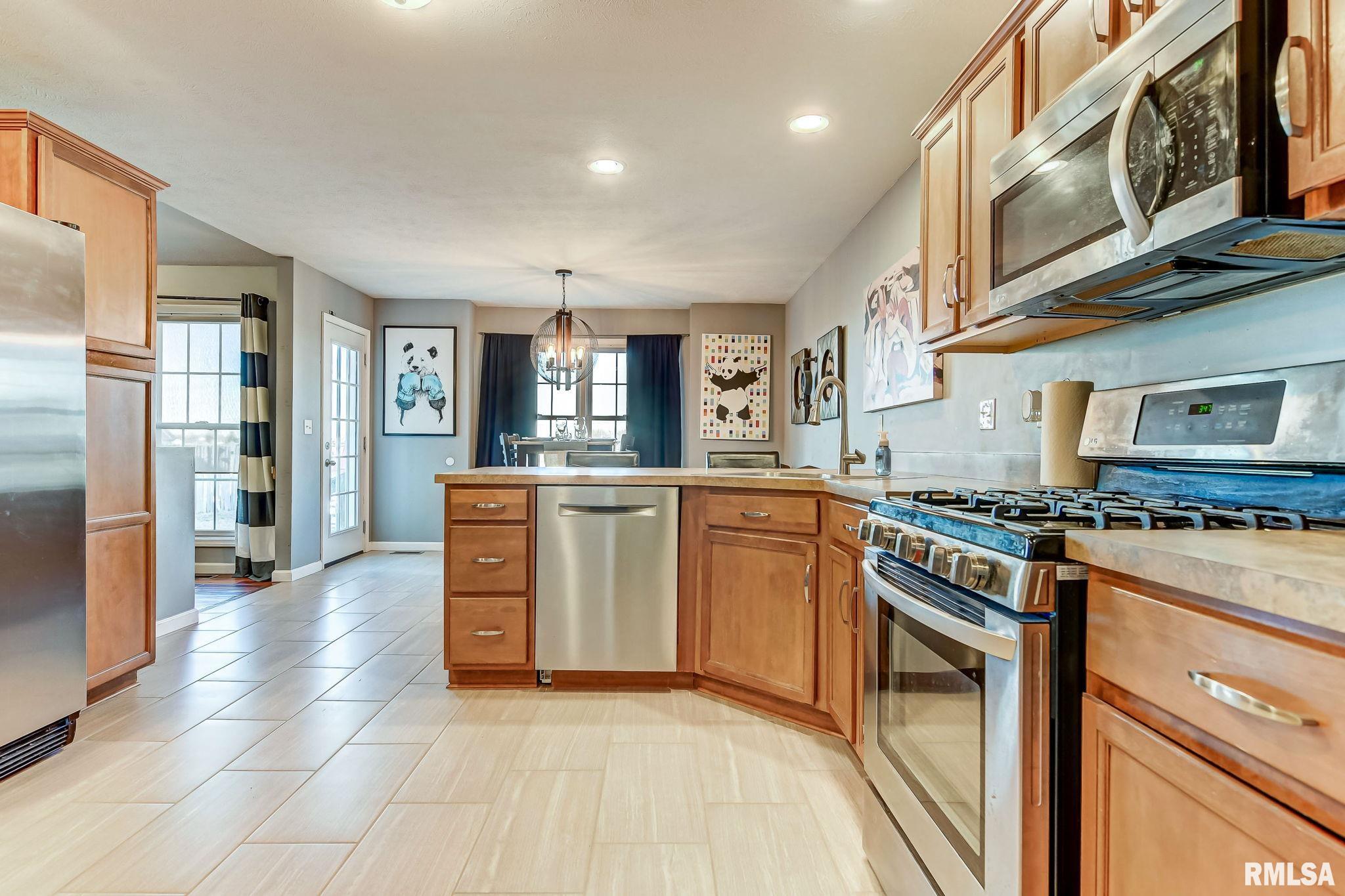 2706 Johnathan Place Springfield, IL 62711 - Photo 9 of 31 Gallery Image 9