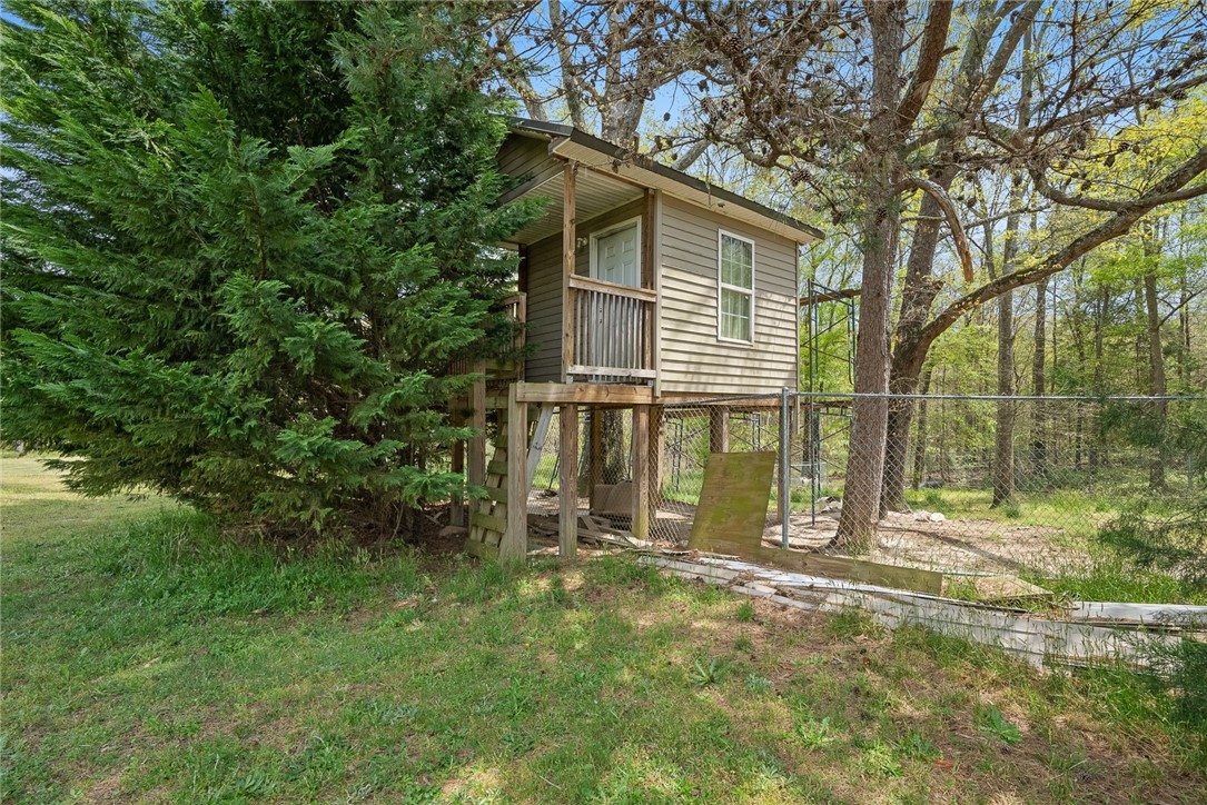 Tree house 
