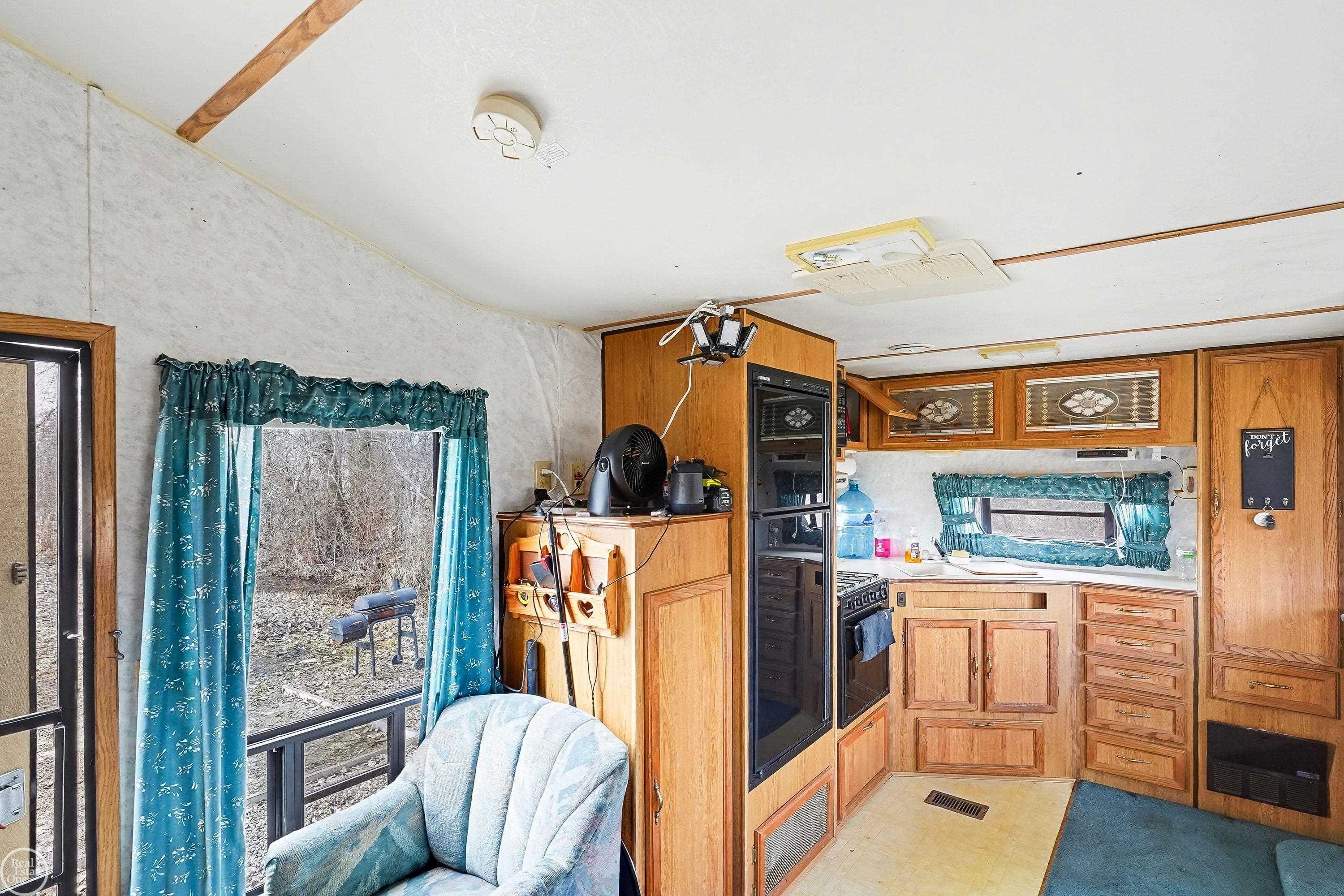 10151 Canada Road Birch Run, MI 48415 - Photo 11 of 18