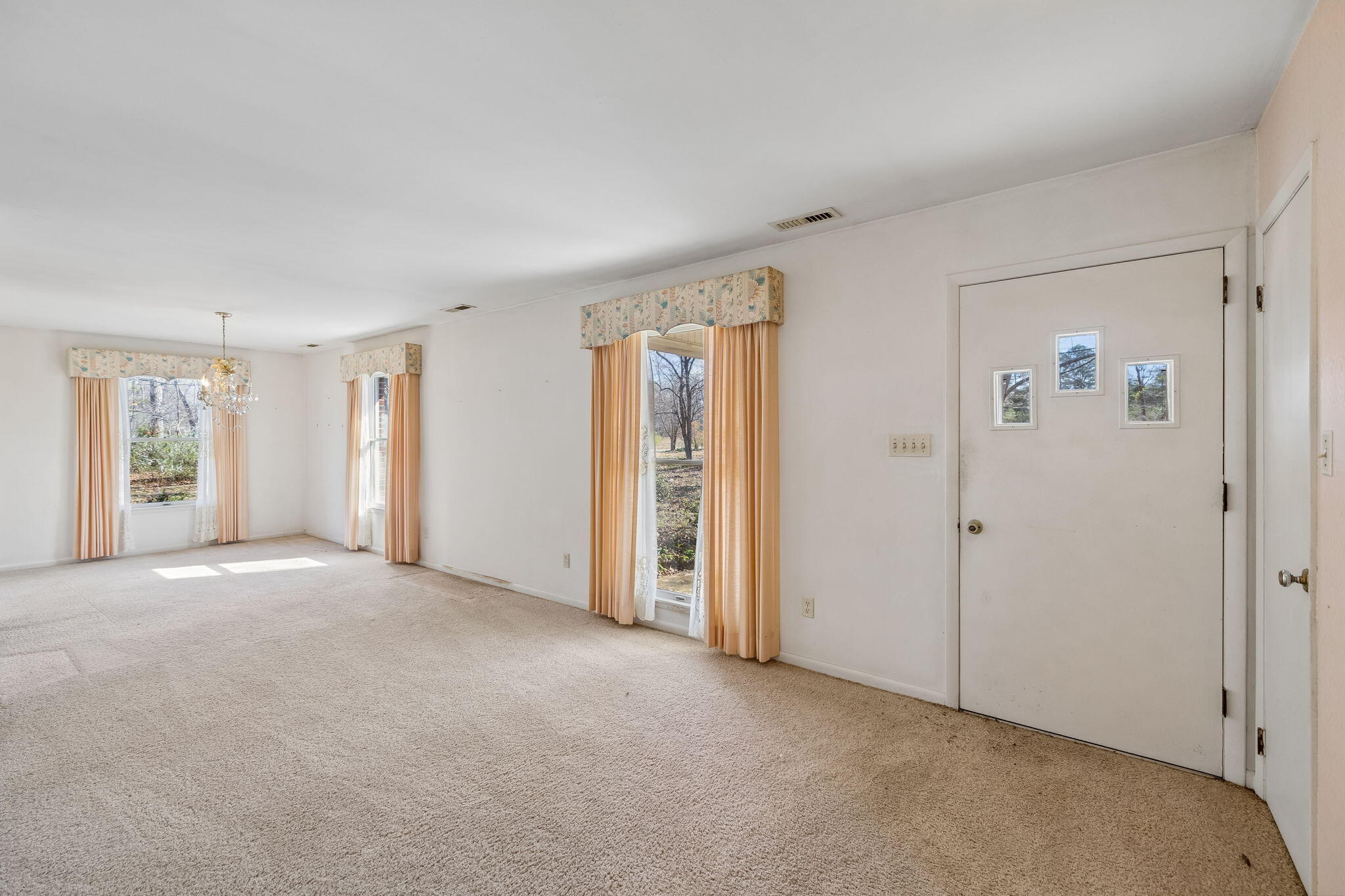 766 Bowling Alley Road Manchester, TN 37355 - Photo 8 of 57 11-766 Bowling Alley Rd - 011