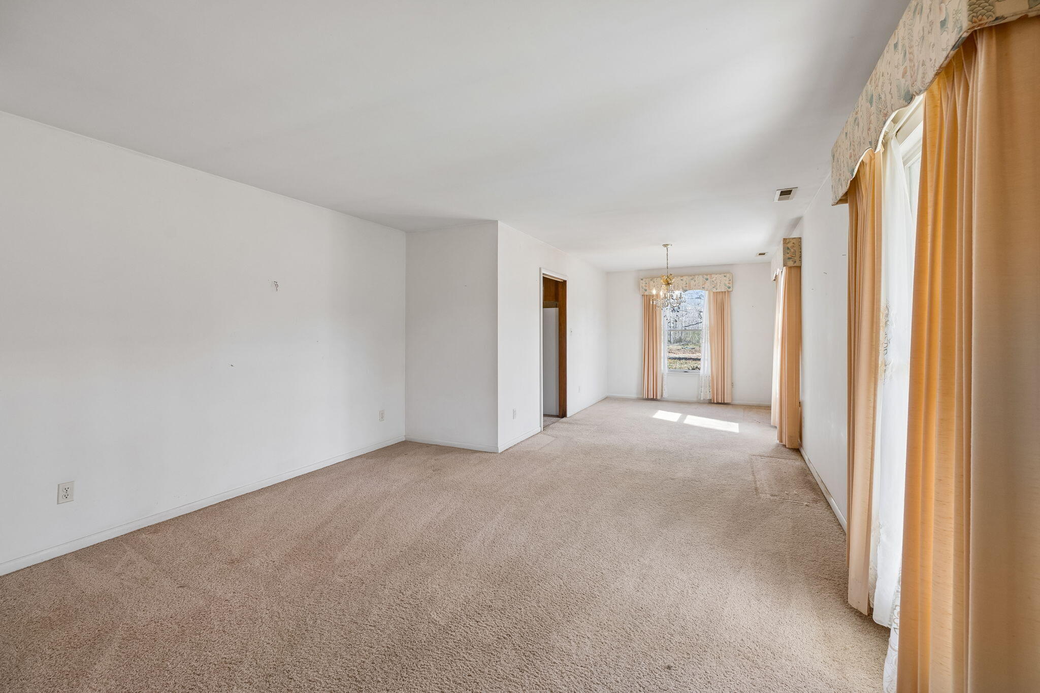 766 Bowling Alley Road Manchester, TN 37355 - Photo 9 of 57 12-766 Bowling Alley Rd - 012