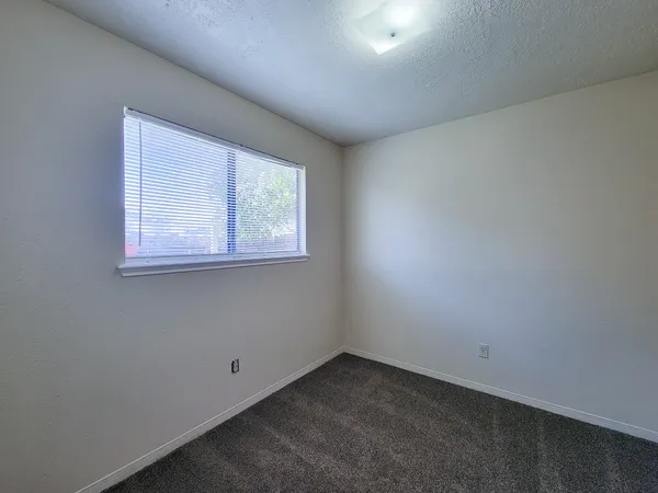 $1,295 | 10059 Emerald Creek Drive, Houston, TX 77070