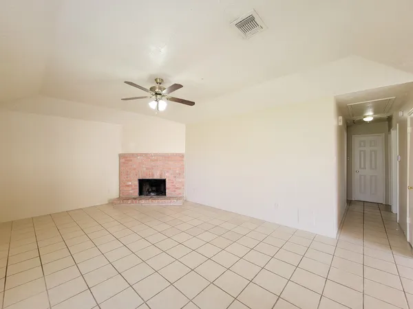 $1,295 | 10059 Emerald Creek Drive, Houston, TX 77070