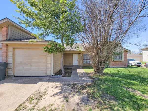 $1,295 | 10059 Emerald Creek Drive, Houston, TX 77070