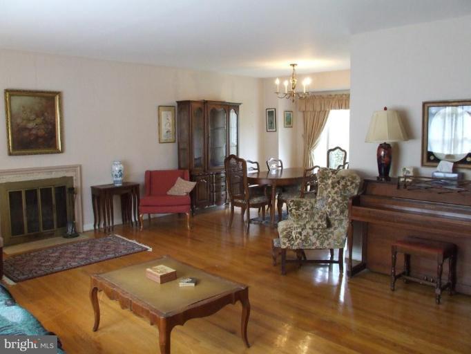 9722 Fernwood Road Bethesda, MD 20817 - Photo 13 of 24 Living Room #3
