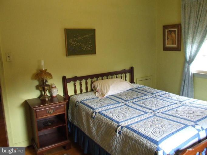 9722 Fernwood Road Bethesda, MD 20817 - Photo 17 of 24 Bedroom #4