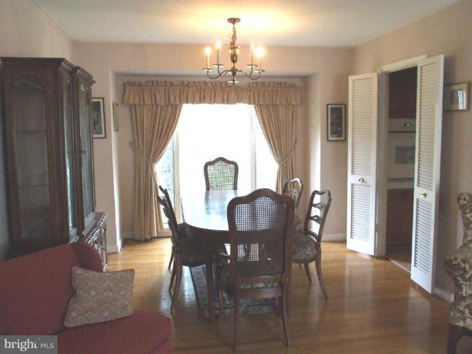 9722 Fernwood Road Bethesda, MD 20817 - Photo 10 of 24 Dining Room