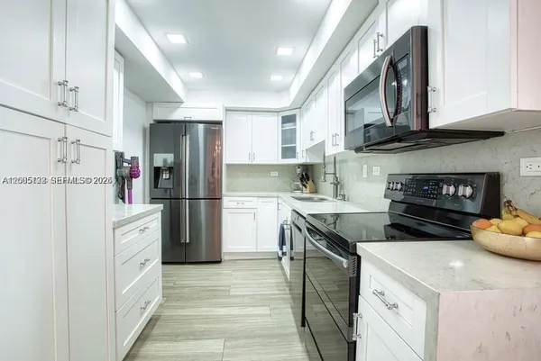 $2,850 | 20225 Northeast 34th Court, Unit 1016, Aventura, FL 33180