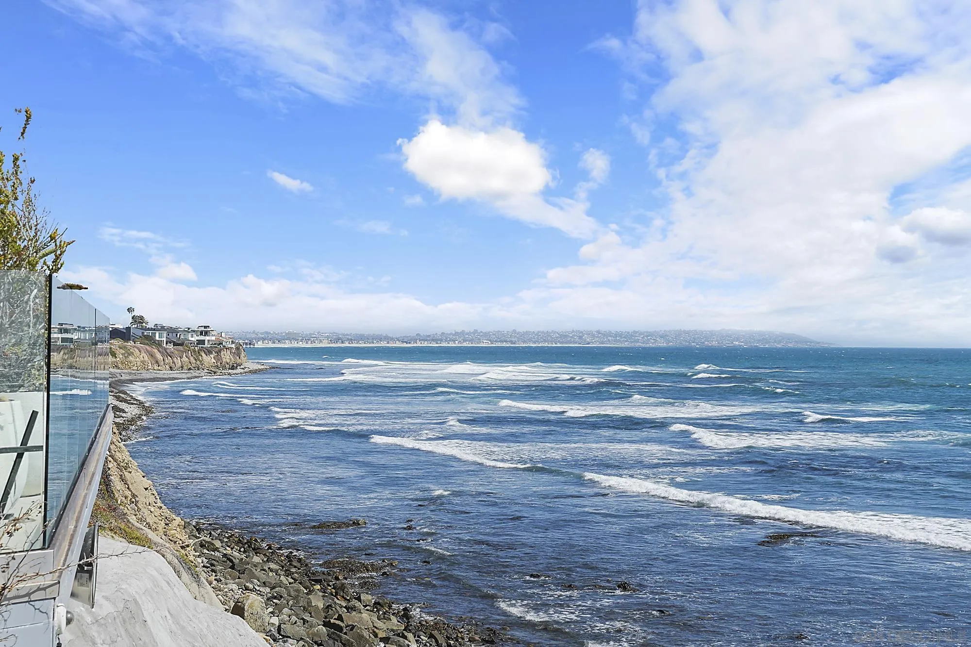 5650 Dolphin Place La Jolla, CA 92037 - Photo 13 of 54 a view of an ocean