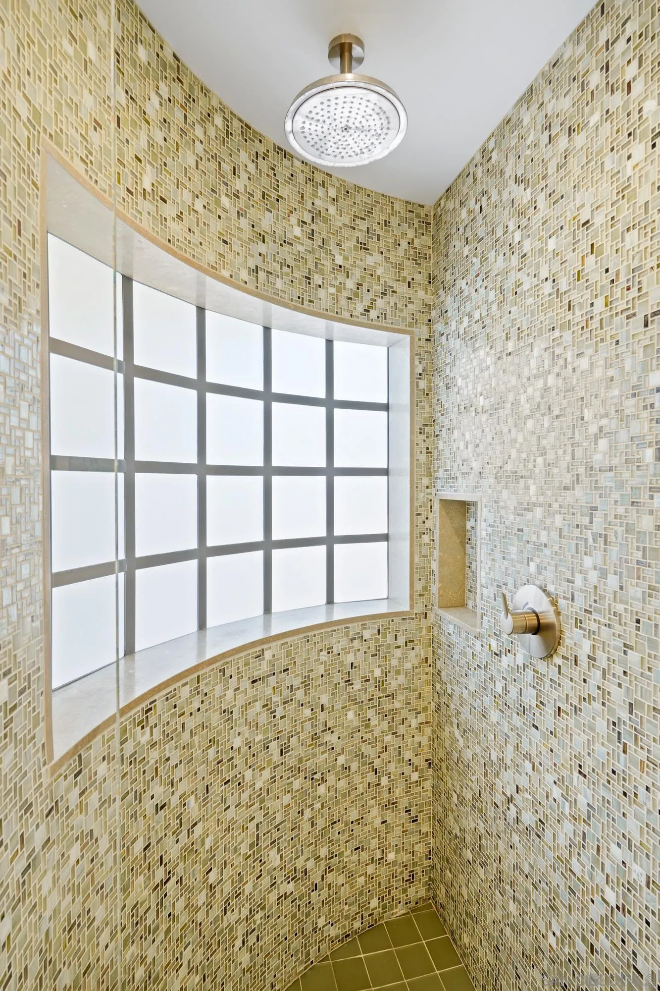 5650 Dolphin Place La Jolla, CA 92037 - Photo 40 of 54 a bathroom with a sink and a shower