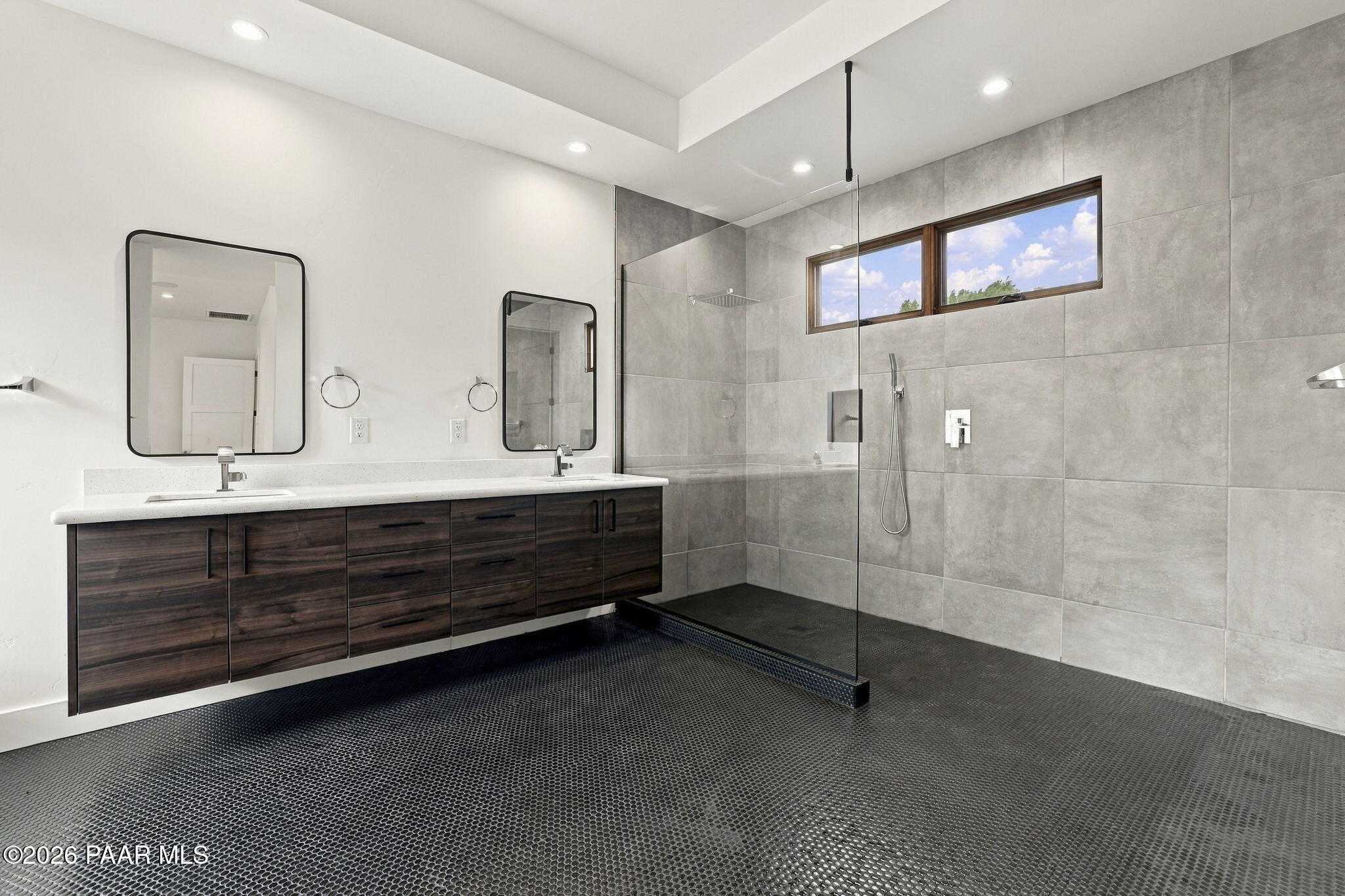 5790 West Three Forks Road Prescott, AZ 86305 - Photo 9 of 39 9-Primary Bathroom