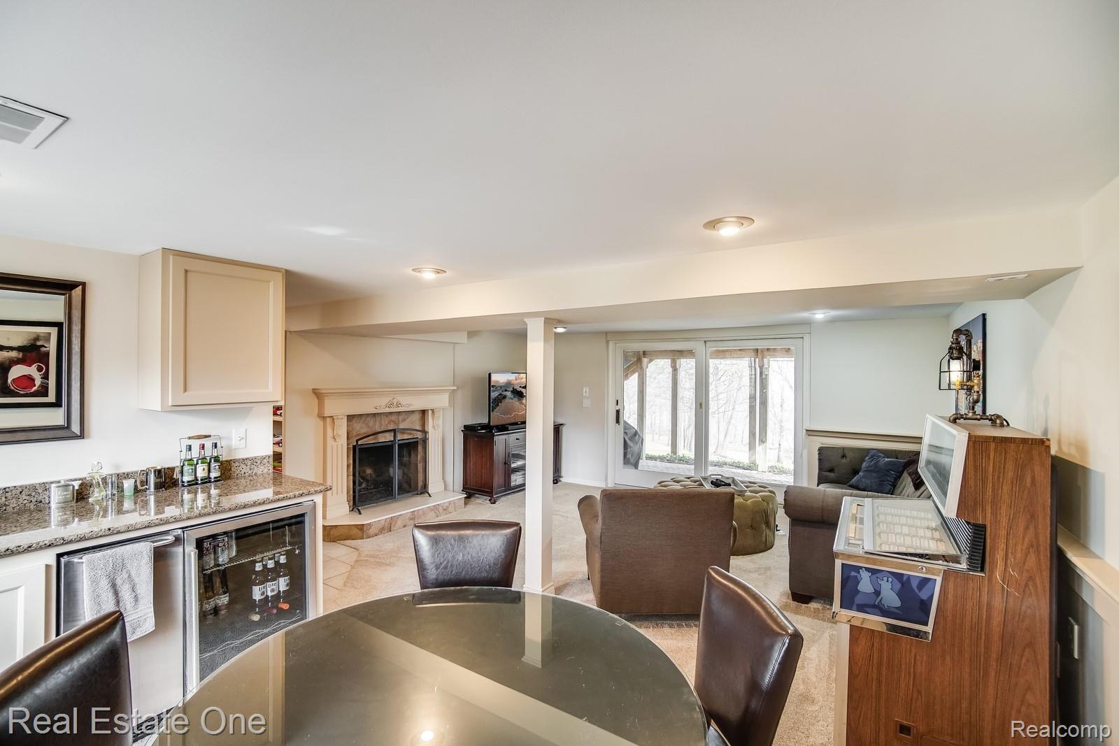 620 Charlesina Drive Rochester, MI 48306 - Photo 23 of 34 DSC01909.jpg