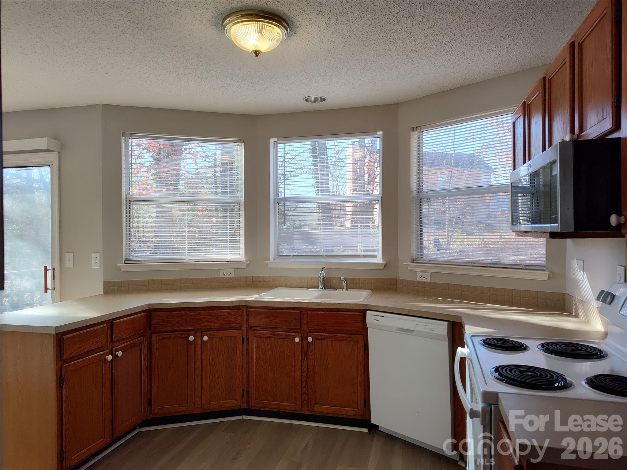 10000 Dunfries Road Matthews, NC 28105 - Photo 4 of 19