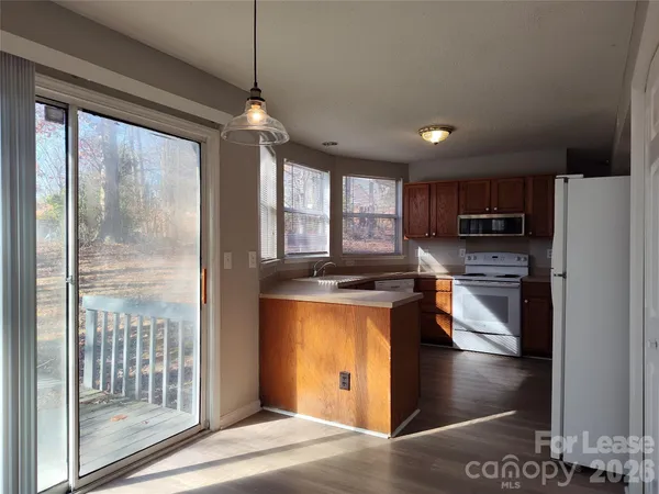 $1,895 | 10000 Dunfries Road, Matthews, NC 28105