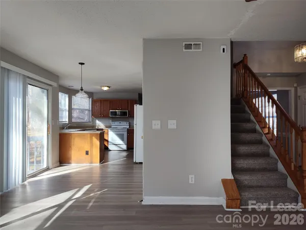 $1,895 | 10000 Dunfries Road, Matthews, NC 28105