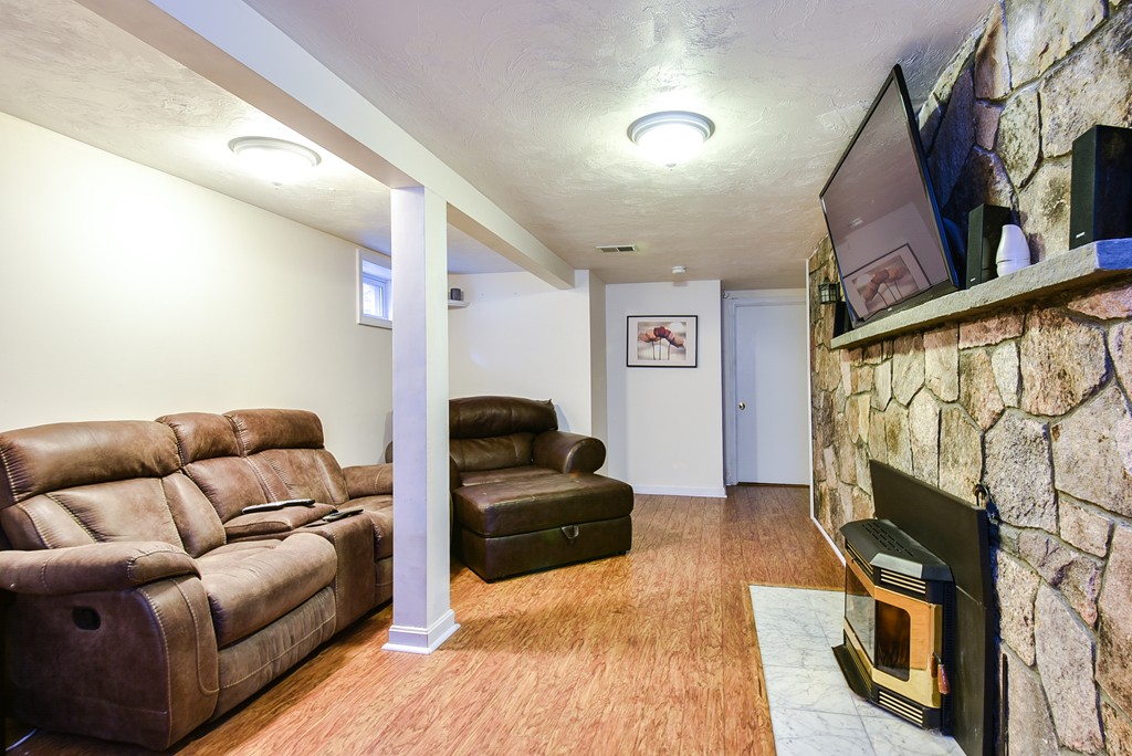 41 Sylvester Road Natick, MA 01760 - Photo 18 of 25 Gallery Image 18