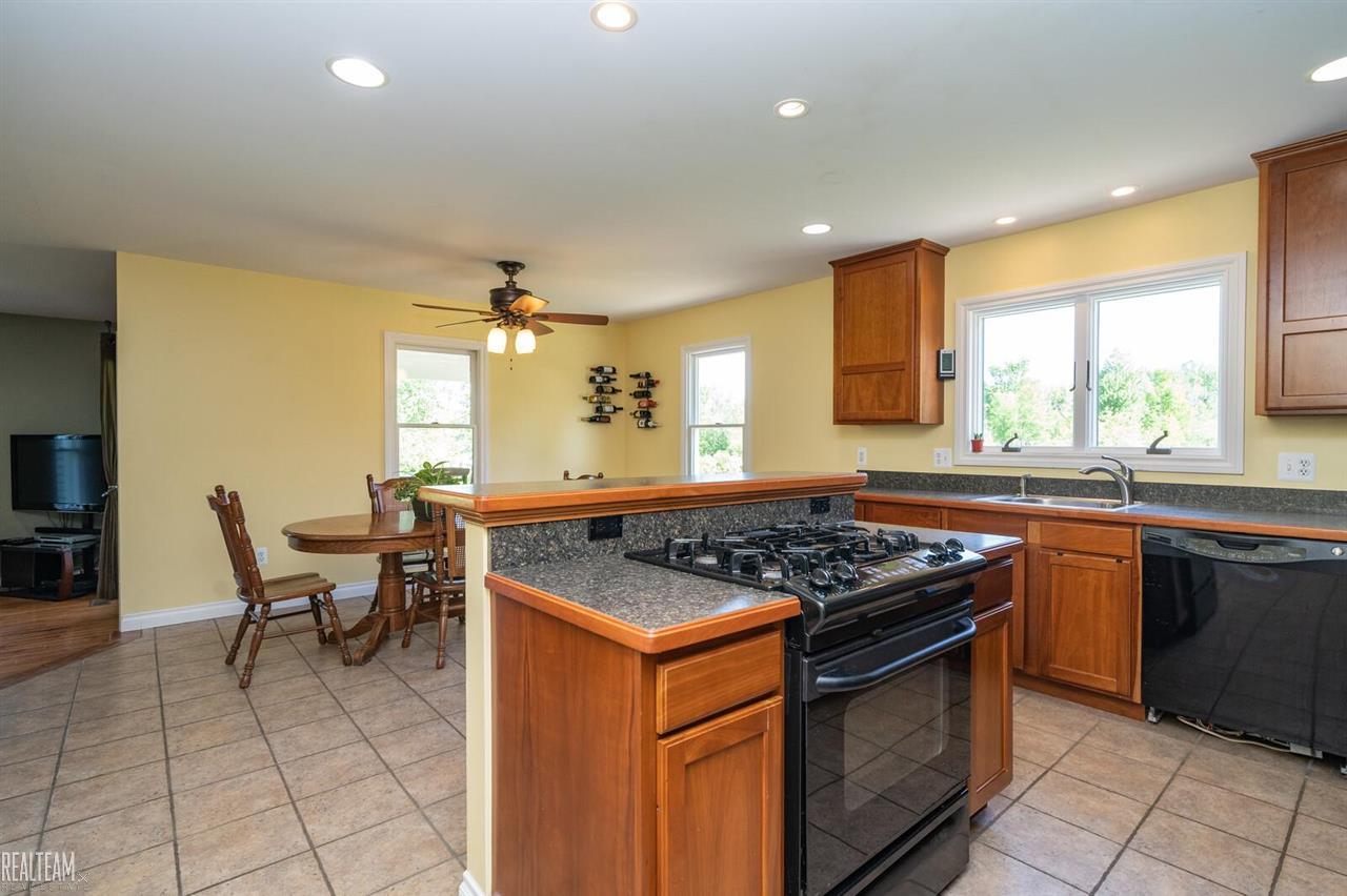 11172 Burt Road Emmett, MI 48022 - Photo 13 of 31 50078773-12.JPG