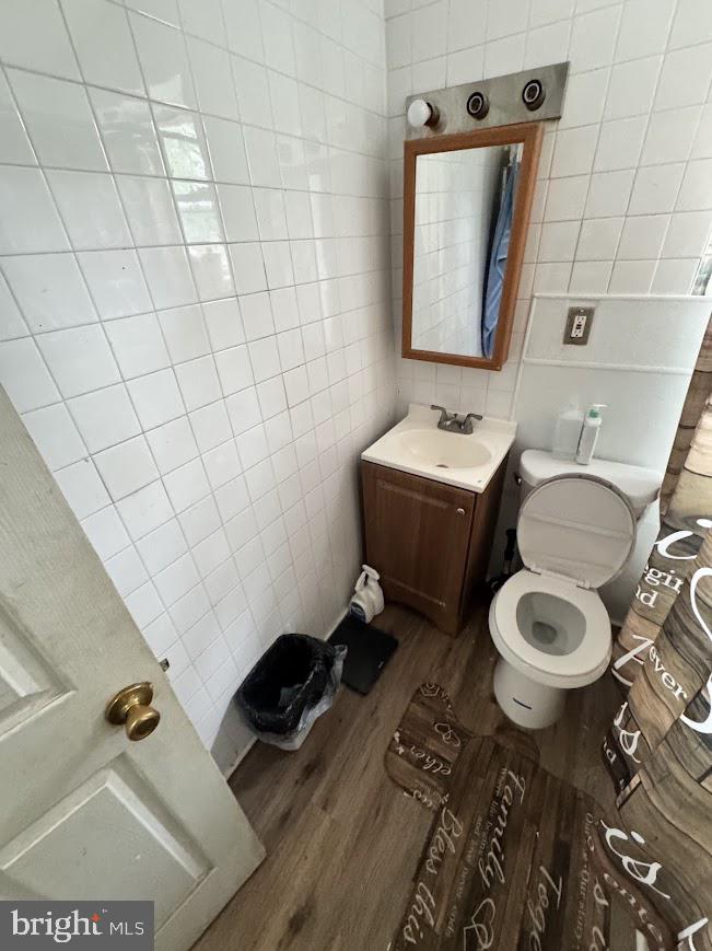 1411 North Rosedale Street Baltimore, MD 21216 - Photo 34 of 53 bathroom