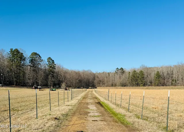 $330,000 | 24929 Highway 12, Lexington, MS 39095