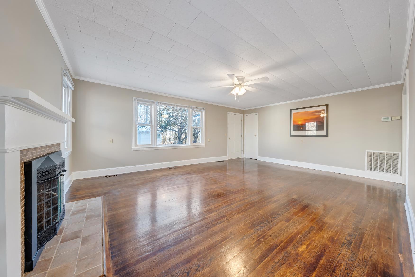 12181 Moneta Road Moneta, VA 24121 - Photo 5 of 87 5