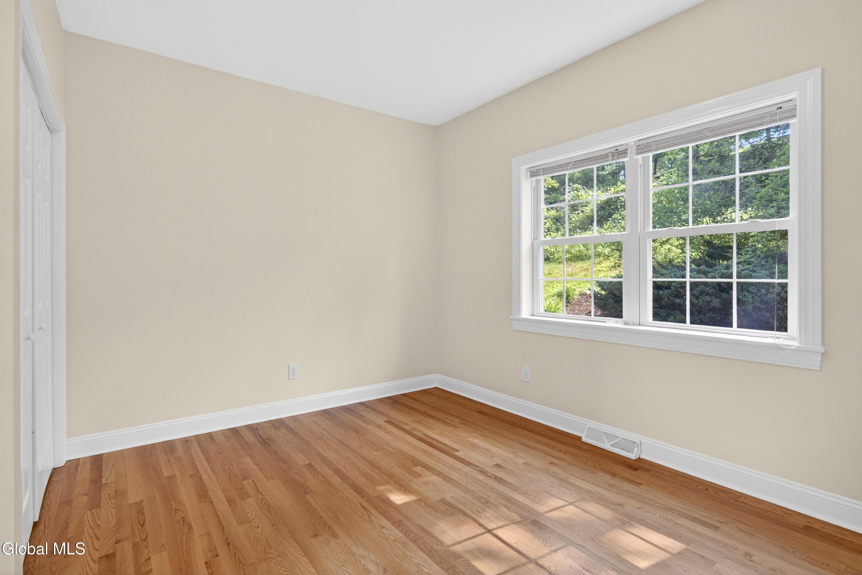 43 Dyke Road Colonie, NY 12110 - Photo 17 of 45 22-print-021_DSC02257