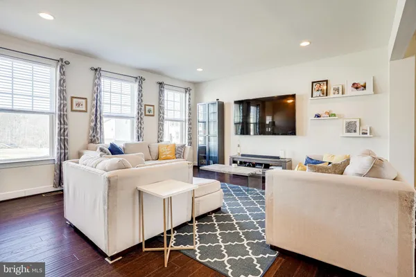 $3,200 | 16628 Danridge Manor Drive, Woodbridge, VA 22191