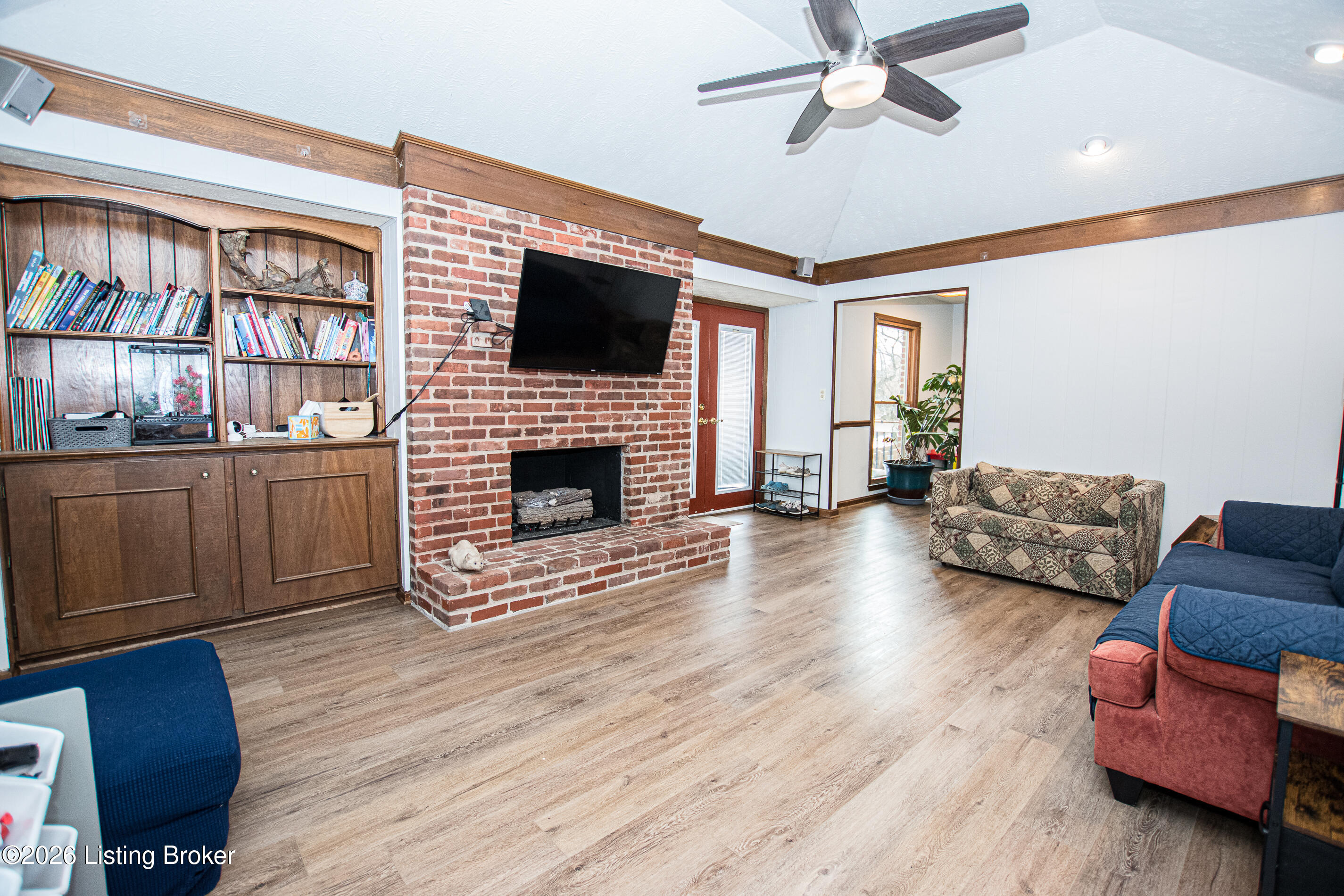 2801 Lexham Road Louisville, KY 40220 - Photo 14 of 42 .
