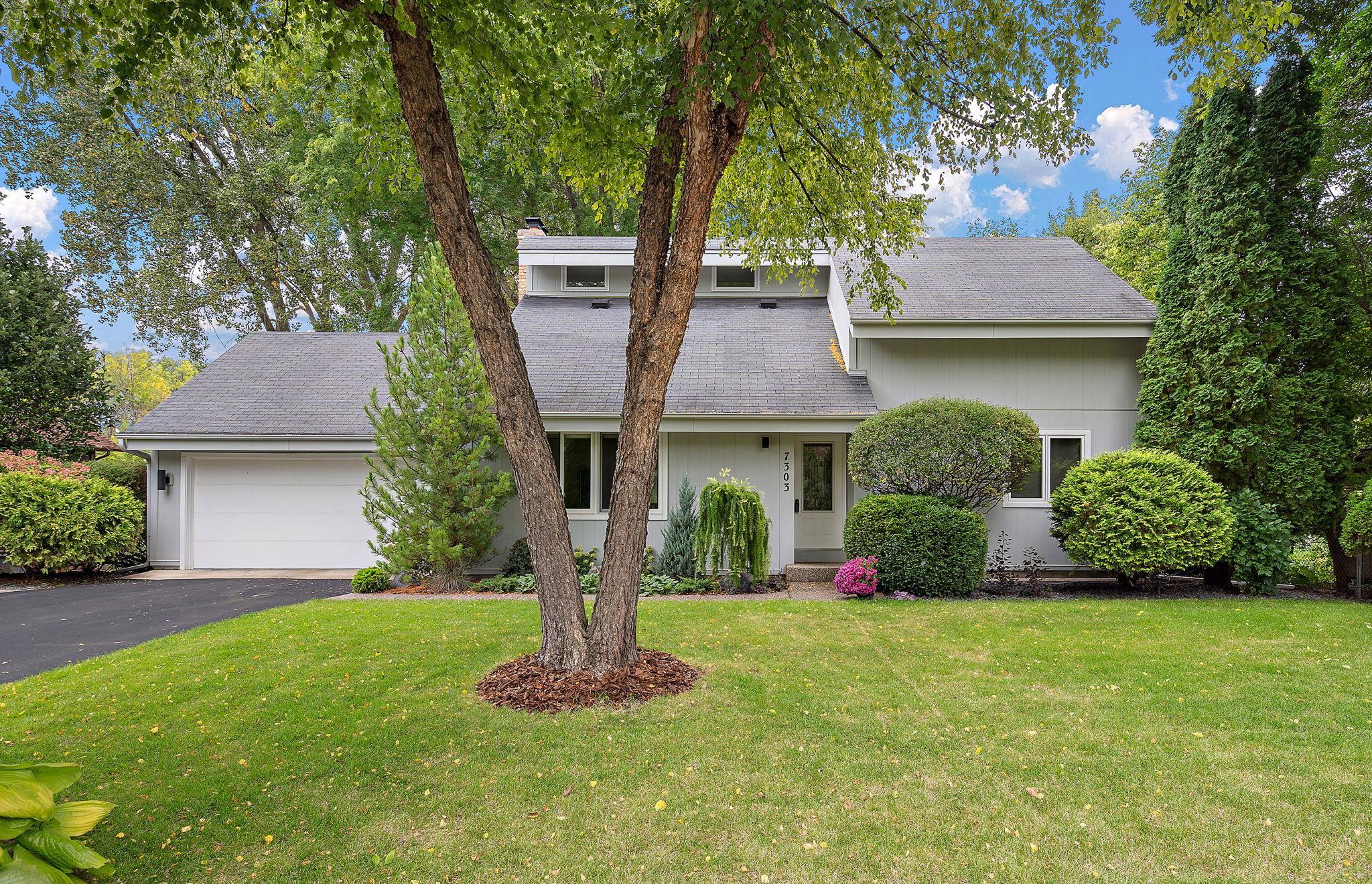 7303 Green Ridge Drive Eden Prairie, MN 55346 - Photo 4 of 52 Gallery Image 4