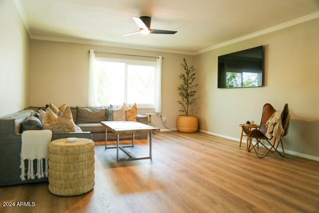 4201 East Camelback Road, Unit 30 Phoenix, AZ 85018 - Photo 3 of 27 Living Room