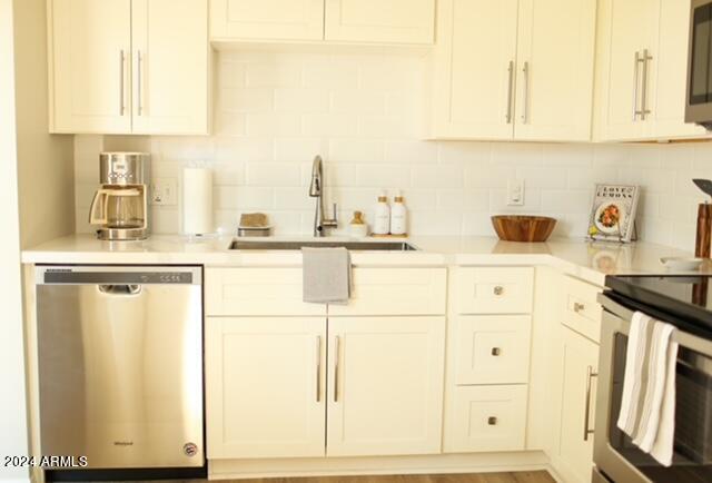 4201 East Camelback Road, Unit 30 Phoenix, AZ 85018 - Photo 10 of 27 All White Kitchen