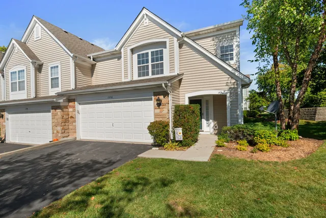 $2,600 | 1576 East Citadel Court, Palatine, IL 60074
