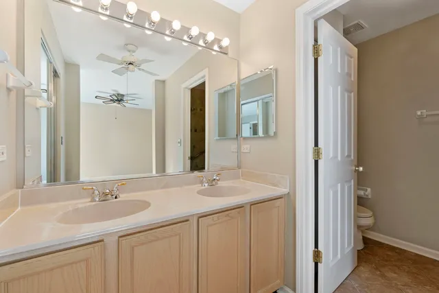 $2,600 | 1576 East Citadel Court, Palatine, IL 60074