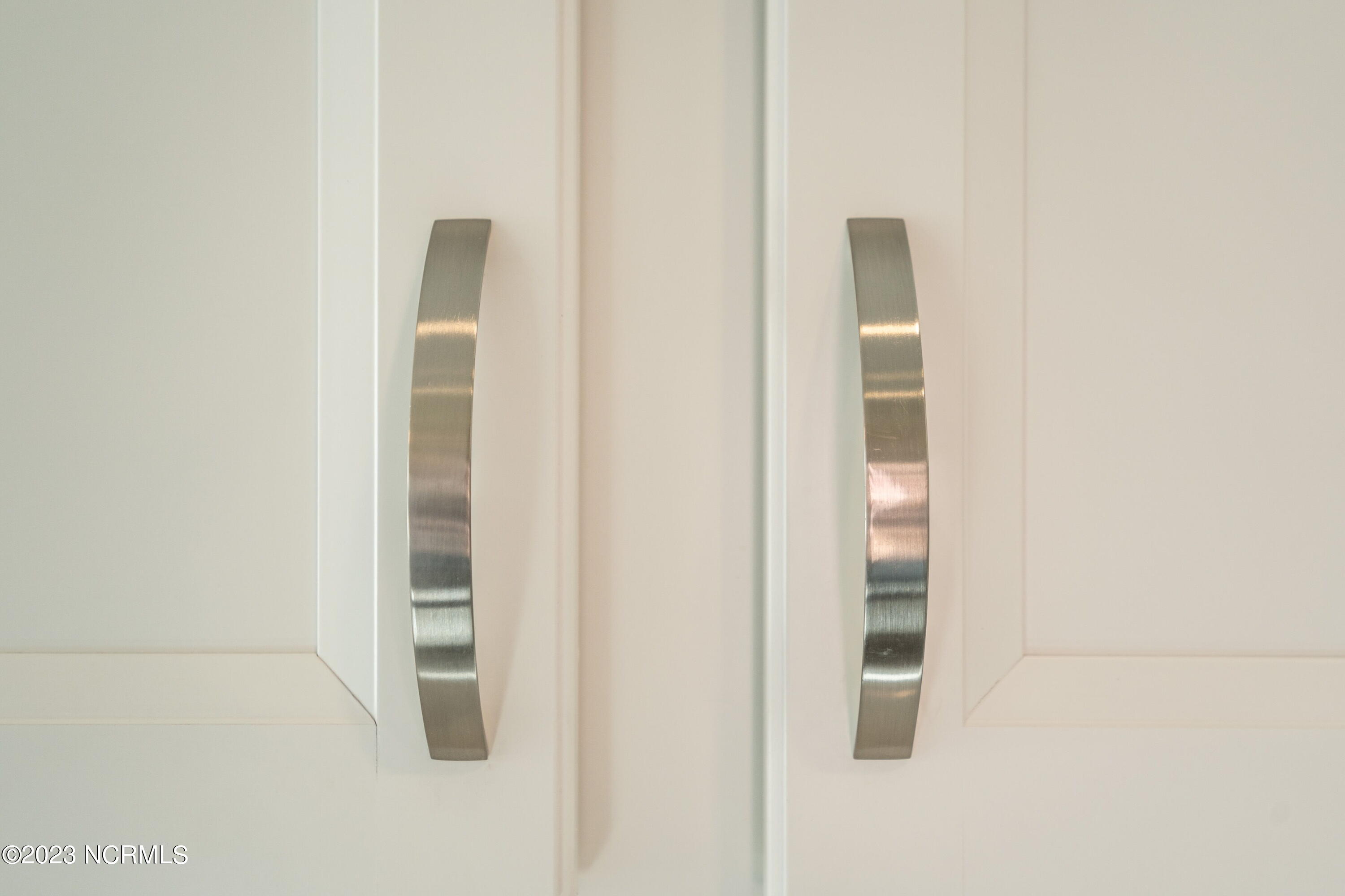 8807 Colbert Pl Drive Leland, NC 28451 - Photo 22 of 32 025-original-cabinet-handles
