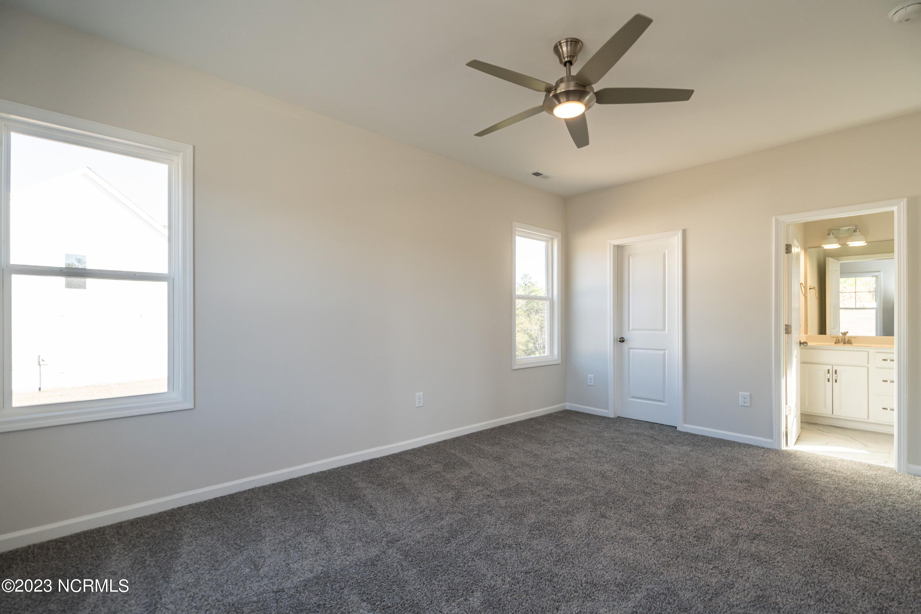 8807 Colbert Pl Drive Leland, NC 28451 - Photo 26 of 32 030-original-owners-suite