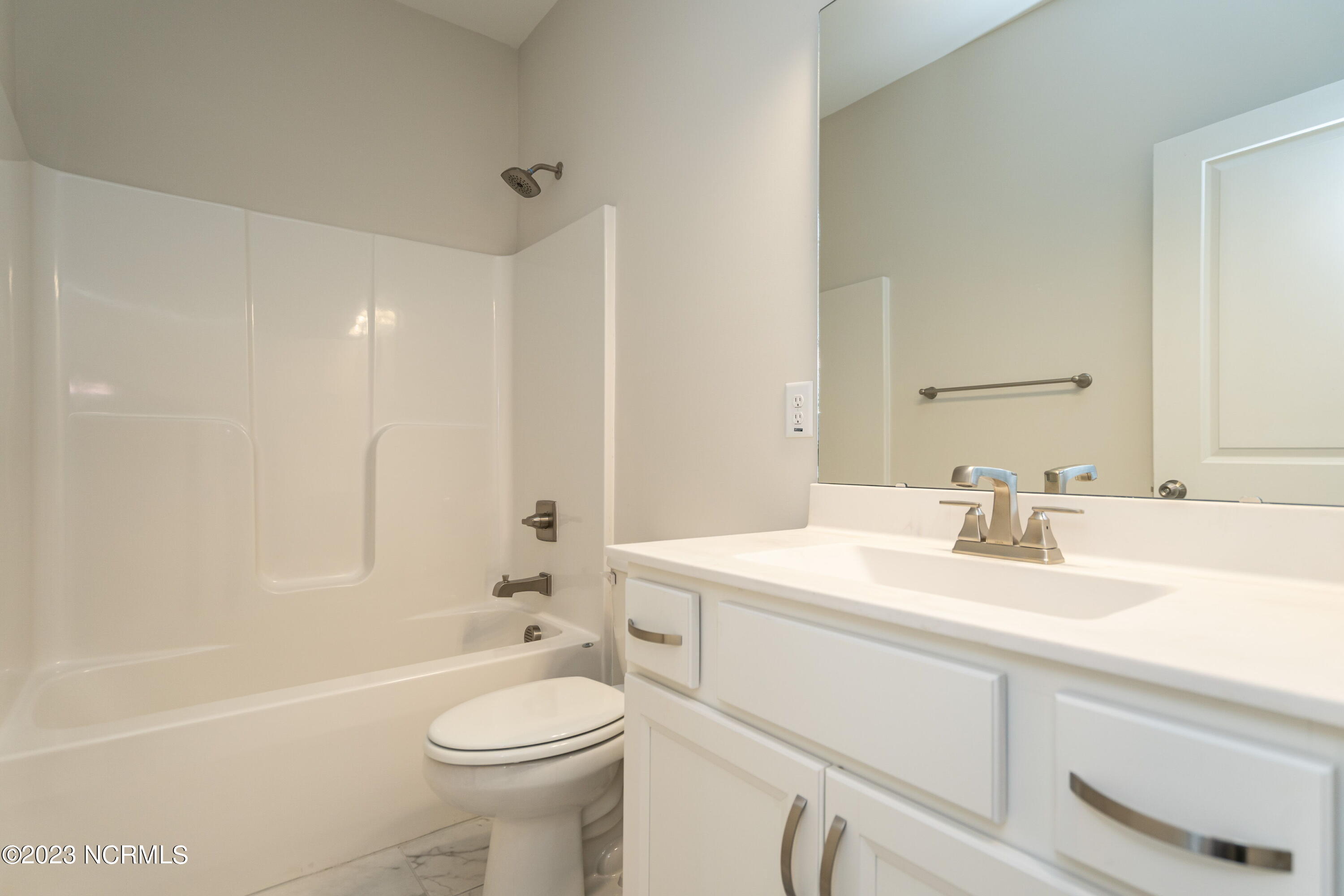 8807 Colbert Pl Drive Leland, NC 28451 - Photo 30 of 32 035-original-bathroom