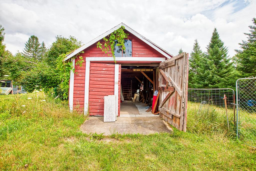 8188 State Rte 3 Vermontville, NY 12989 - Photo 17 of 18 Gallery Image 17