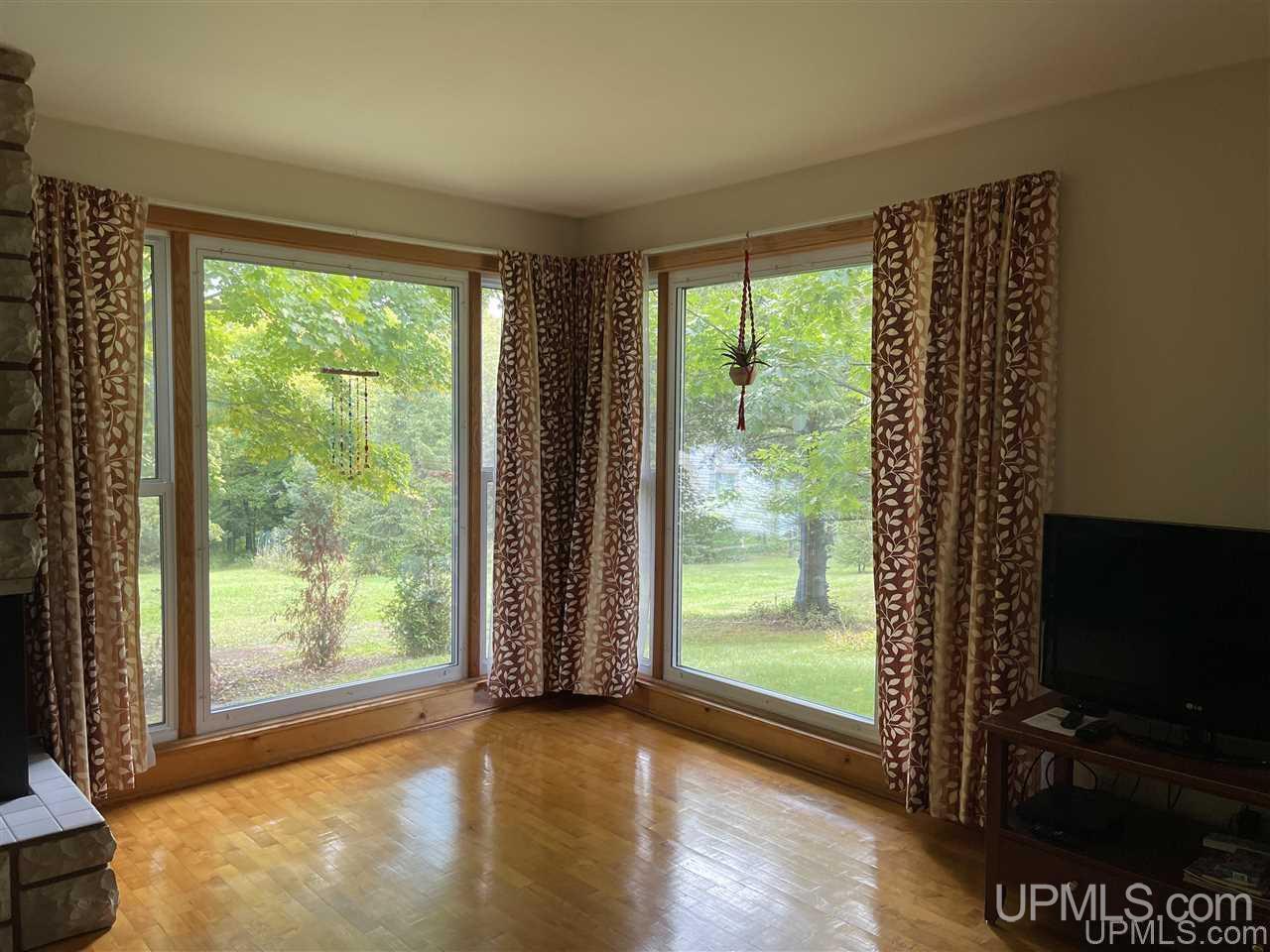 124 Kaski Road Crystal Falls, MI 49920 - Photo 3 of 50 Gallery Image 3