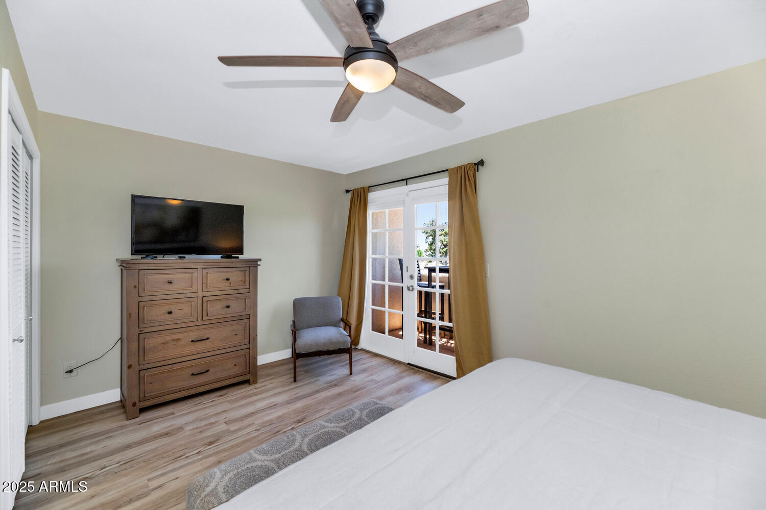 3037 East Rose Lane Phoenix, AZ 85016 - Photo 14 of 28 3037 E Rose Ln-large-018-026-TOD1870-150