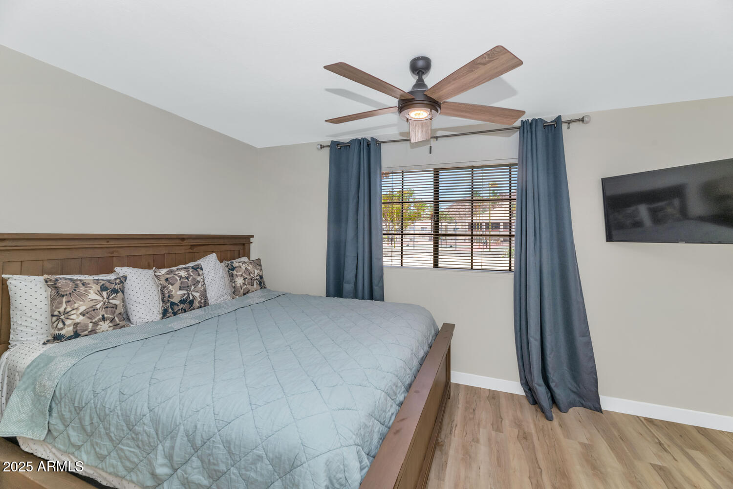 3037 East Rose Lane Phoenix, AZ 85016 - Photo 18 of 28 3037 E Rose Ln-large-023-023-TOD1867-150