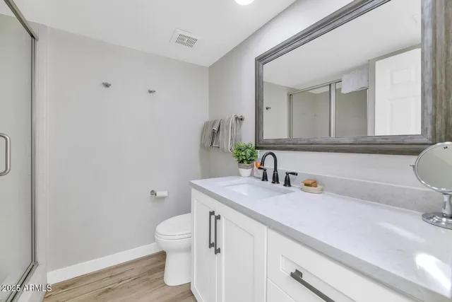 $4,495 | 3037 East Rose Lane, Phoenix, AZ 85016