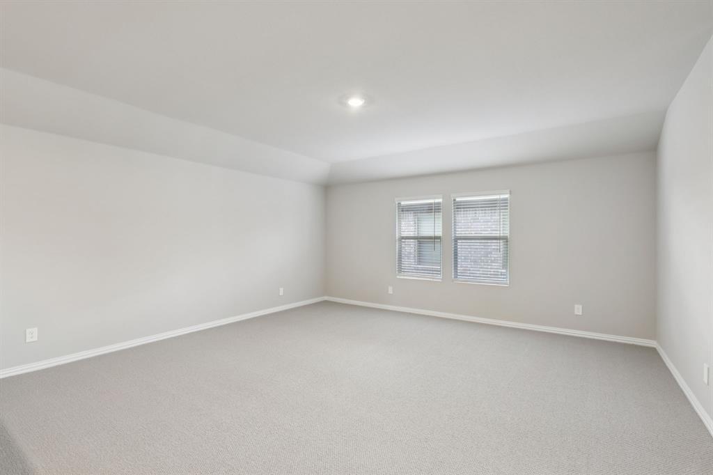 1859 Gallop Road Seagoville, TX 75159 - Photo 11 of 30 Photo is not of the actual home, but is an inspirational photo of builder’s model home and may depict options, furnishings, and/or decorator features that are not included.