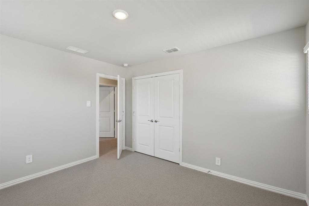 1859 Gallop Road Seagoville, TX 75159 - Photo 19 of 30 Photo is not of the actual home, but is an inspirational photo of builder’s model home and may depict options, furnishings, and/or decorator features that are not included.