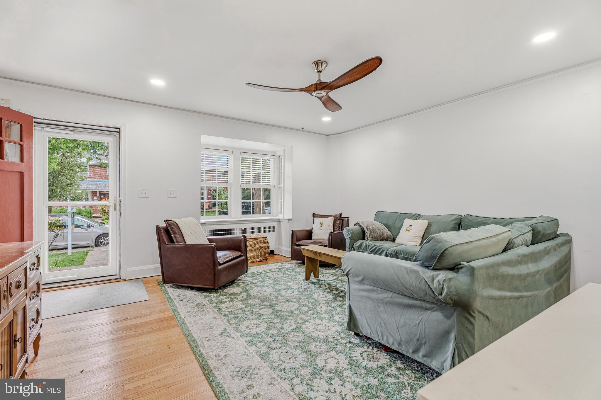 314 Murdock Road Baltimore, MD 21212 - Photo 4 of 42 a living room with furniture and a window