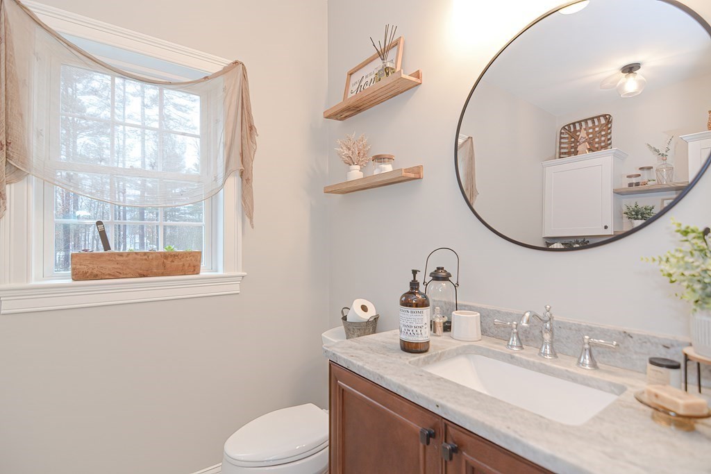 14 Hyde Road Charlton, MA 01507 - Photo 15 of 42 Gallery Image 15