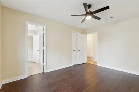 $315,000 | 133 Crestwood Boulevard, DeSoto, TX 75115