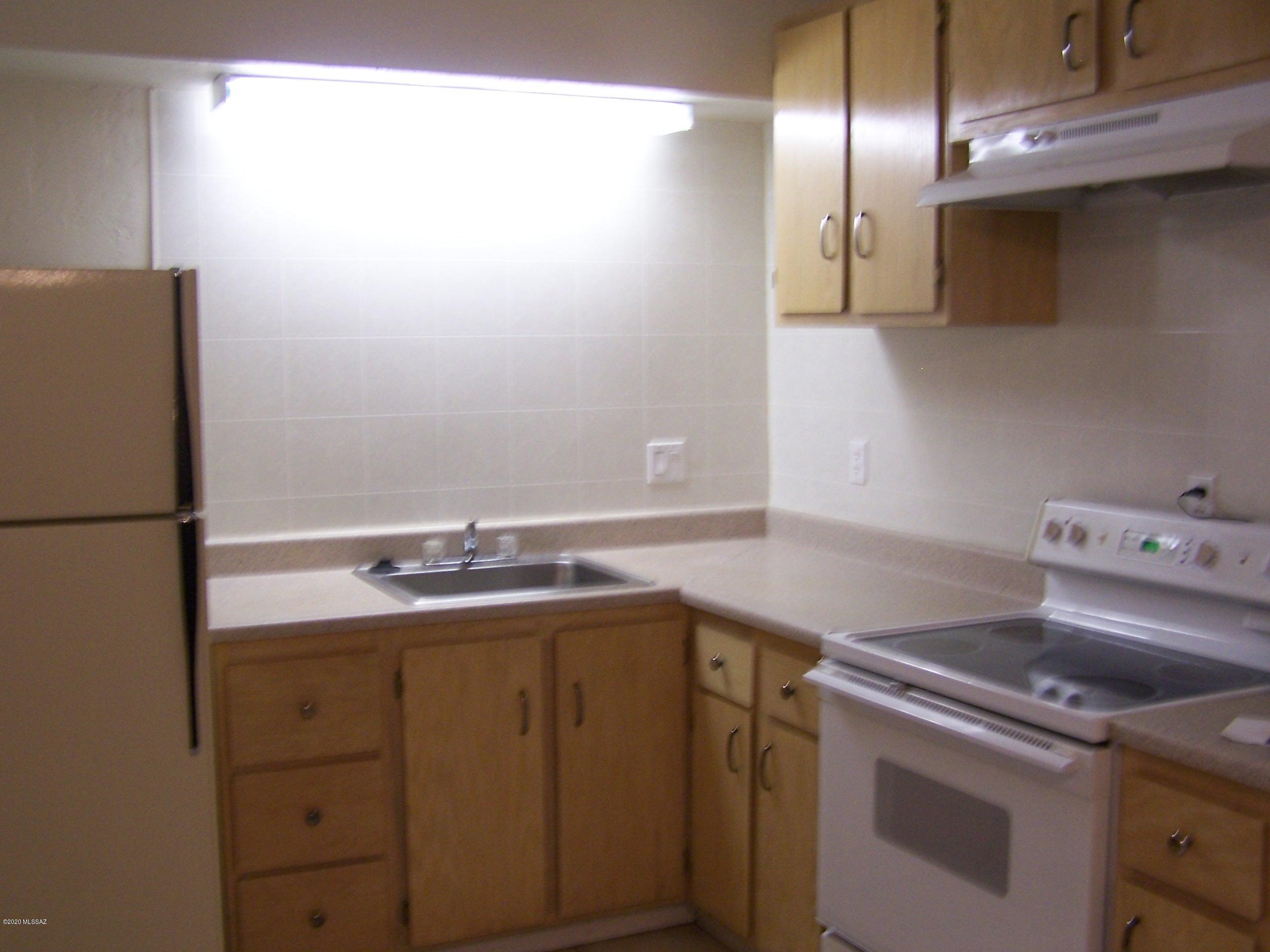 2767 West Anklam Road, Unit E Tucson, AZ 85745 - Photo 3 of 17 Gallery Image 3