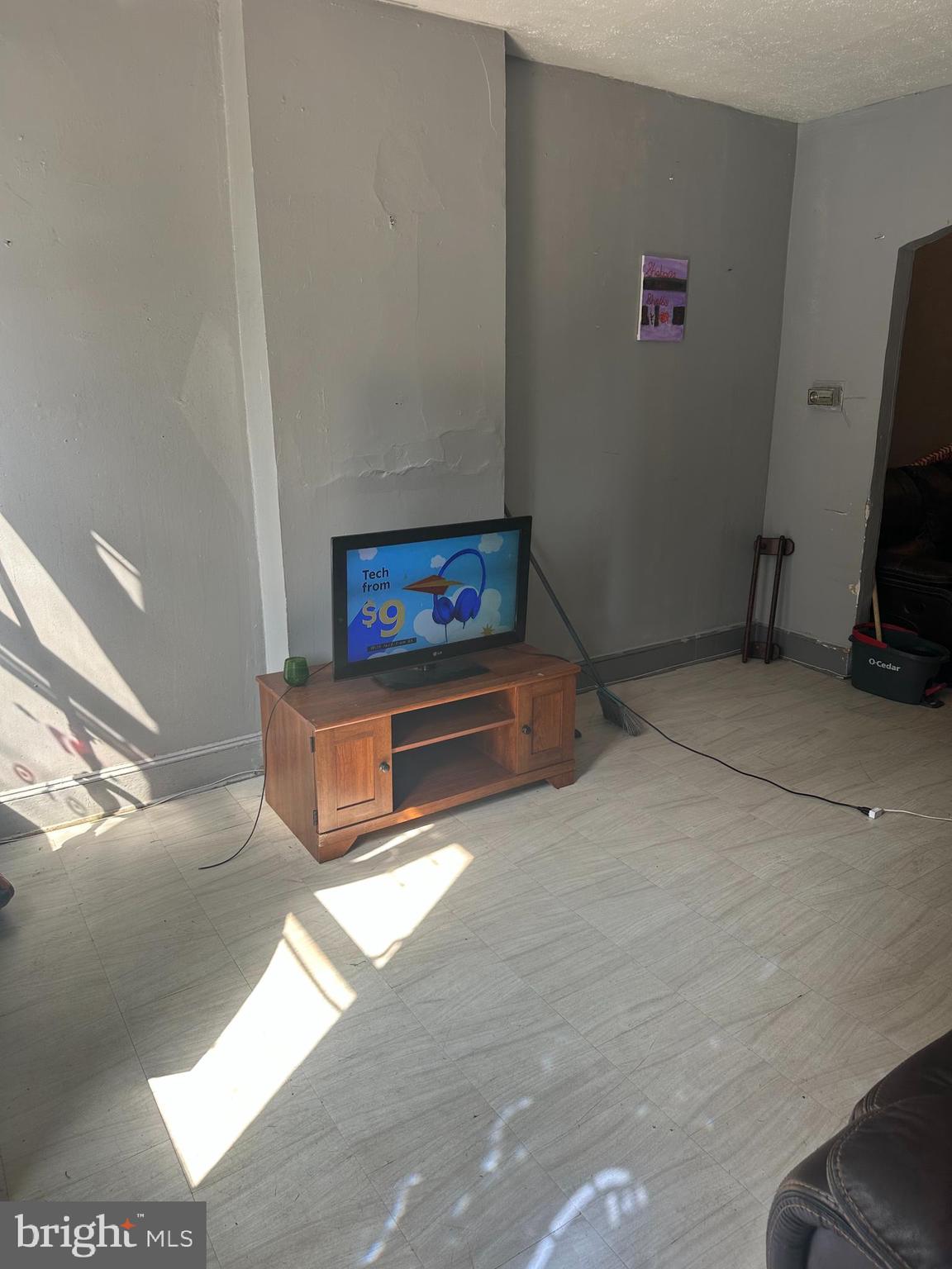 2841 Rosehill Street Philadelphia, PA 19134 - Photo 5 of 36