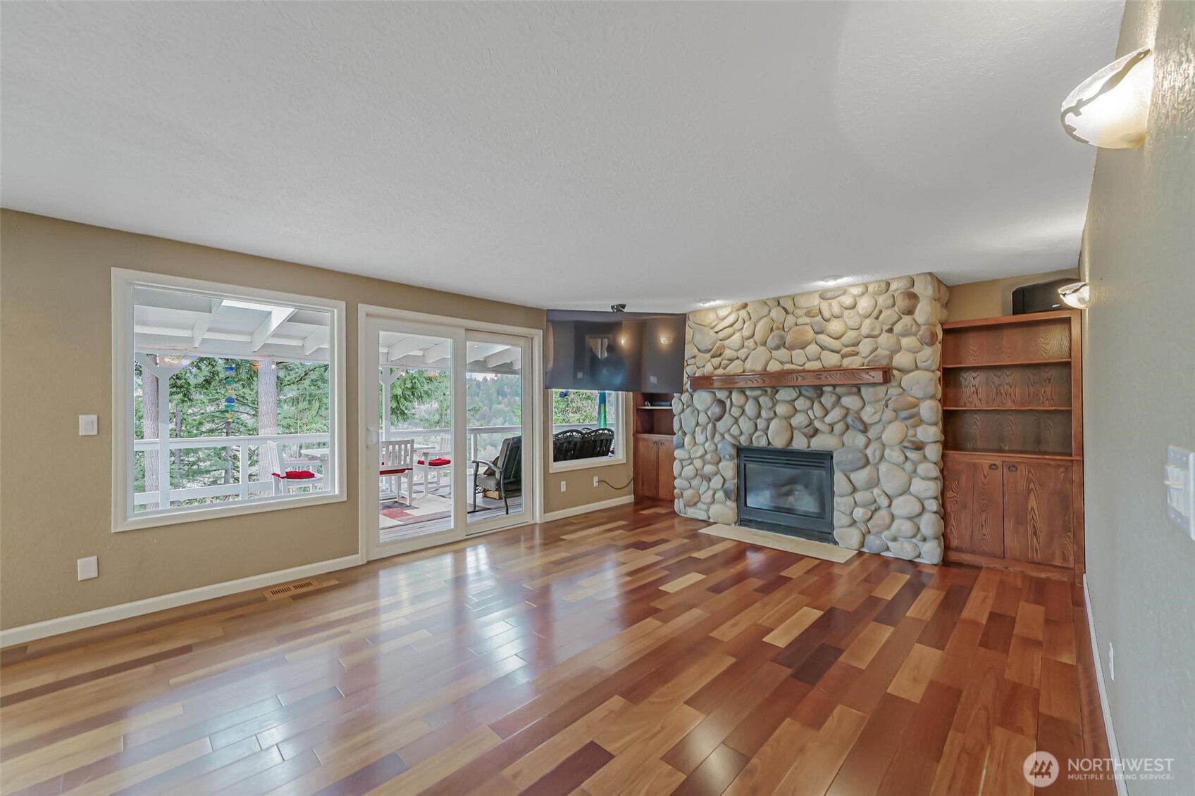 16933 Southeast 149th Street Renton, WA 98059 - Photo 6 of 40 Gallery Image 6