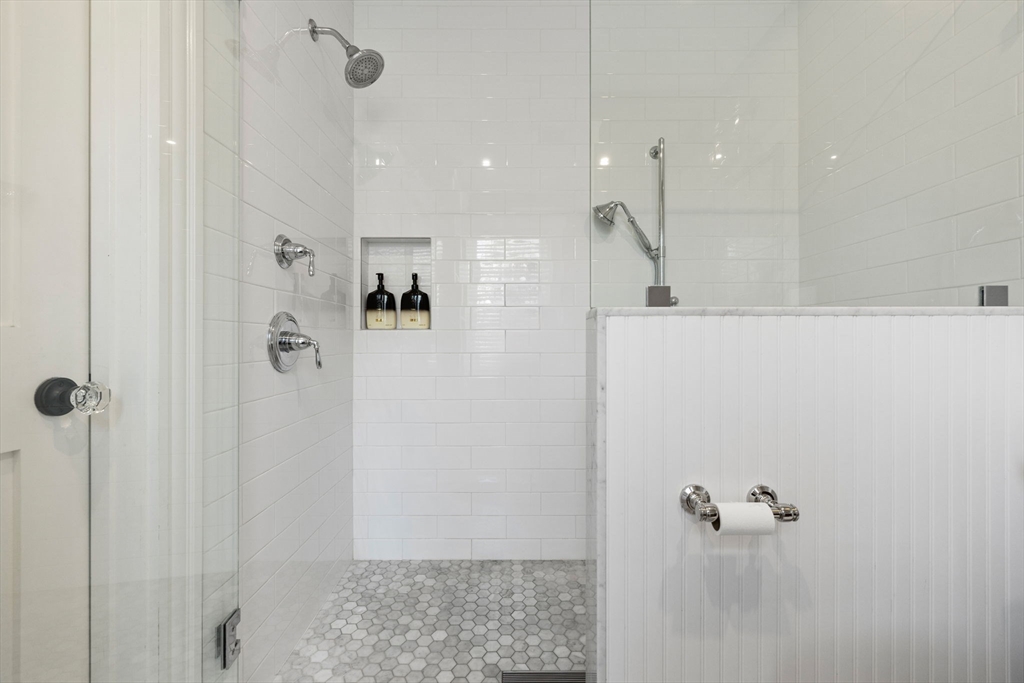 6 Parkway Road, Unit 1 Brookline, MA 02445 - Photo 12 of 15 Gallery Image 12