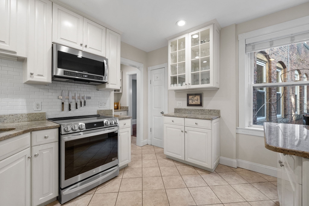 6 Parkway Road, Unit 1 Brookline, MA 02445 - Photo 5 of 15 Gallery Image 5